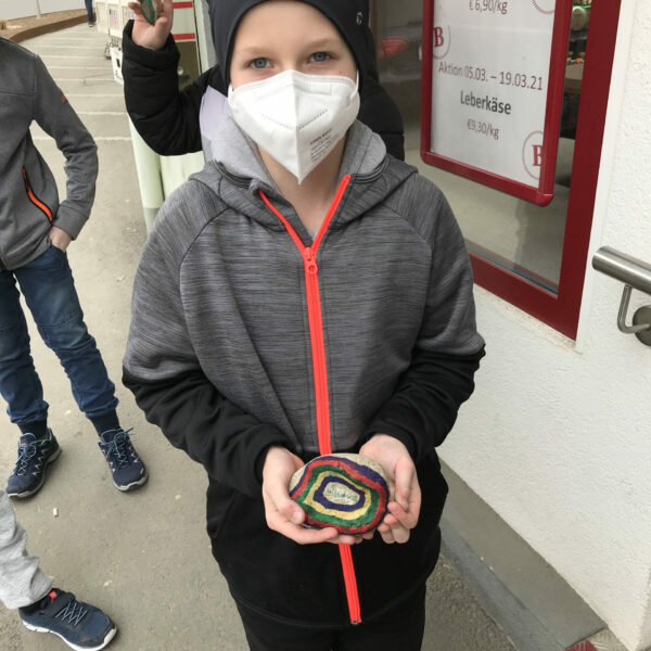 BA2123E0-E5DF-4B8E-AF16-04F3B8AFB71B