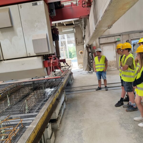 87AE0A8F-1A7A-4BAC-B704-AC5121FF34A1