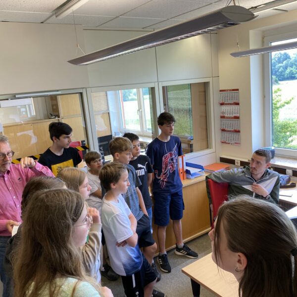 F3F1A26F-3364-4DE4-91BA-3522436A4B3D