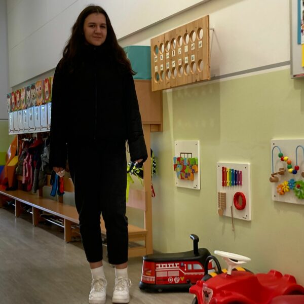 a27b9f2e-ddd0-4d20-a960-9523e85cfce0