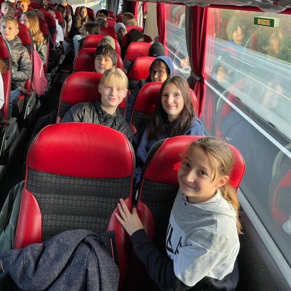 b0b2f537-4c09-4103-9a7c-9ea57e5db121